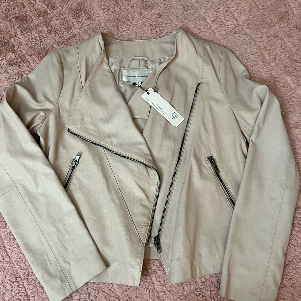 Jacket - Picture 3 of 5